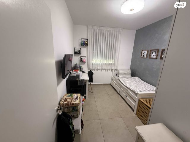 דירה, דרך מנחם בגין, הכלניות, שדרות