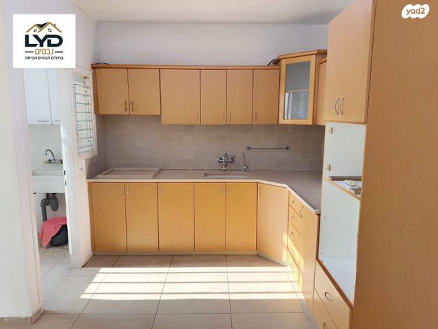 דירה, אסירי ציון, חדרה