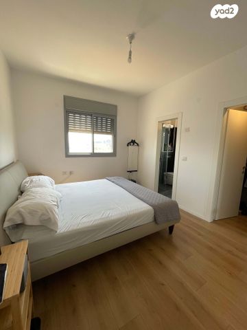 דופלקס, עוזי חיטמן, נווה זמר, רעננה