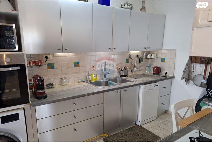 דירה, אורי צבי גרינברג 11, אזורי חן, גימל החדשה, תל אביב יפו