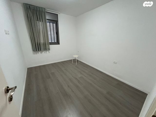 דופלקס, דרך האילנות 44, גדרה