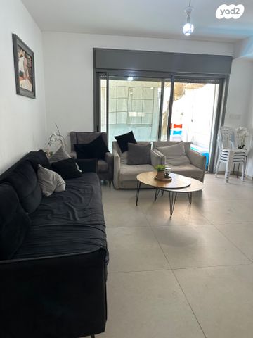 דירה, נחל תנינים, שקמים ואגמים, אשקלון