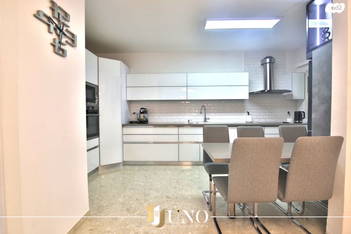 דירת גן, סמטת תמרי 13, נווה גנים, קרית מוצקין