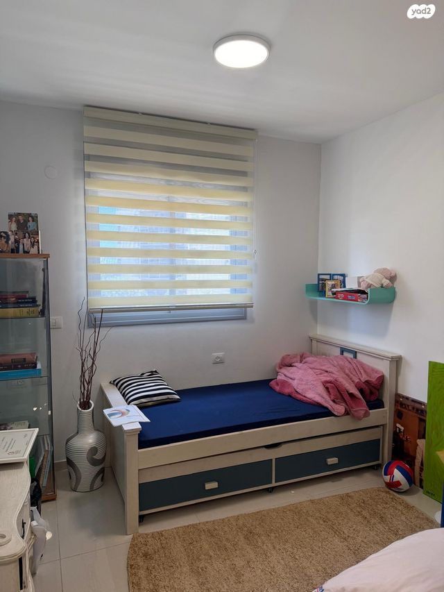 דירה, יערה, 2008, רעננה