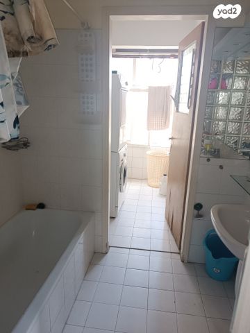 דירה, חטיבת גבעתי, גלי הים, נתניה