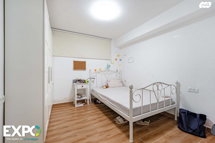 דירת גן, נווה מנחם, קרני שומרון