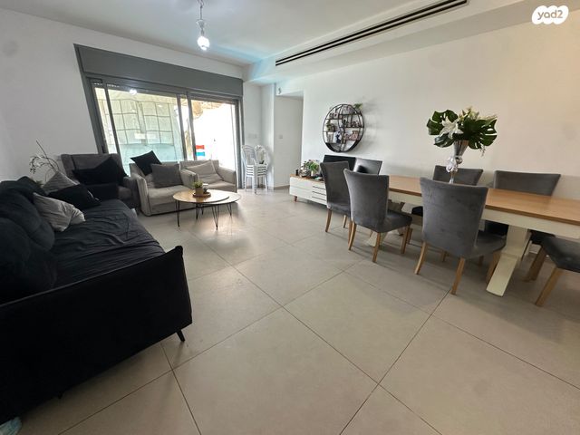 דירה, נחל תנינים, שקמים ואגמים, אשקלון