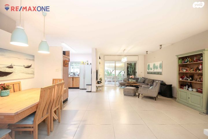 דירת גן, רעננה