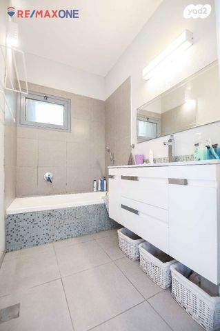 דירת גן, רעננה