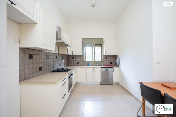 דירת גן, זכרון יעקב