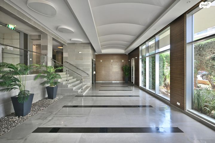 דירה, האימהות, סביוני נצר סירני, נס ציונה