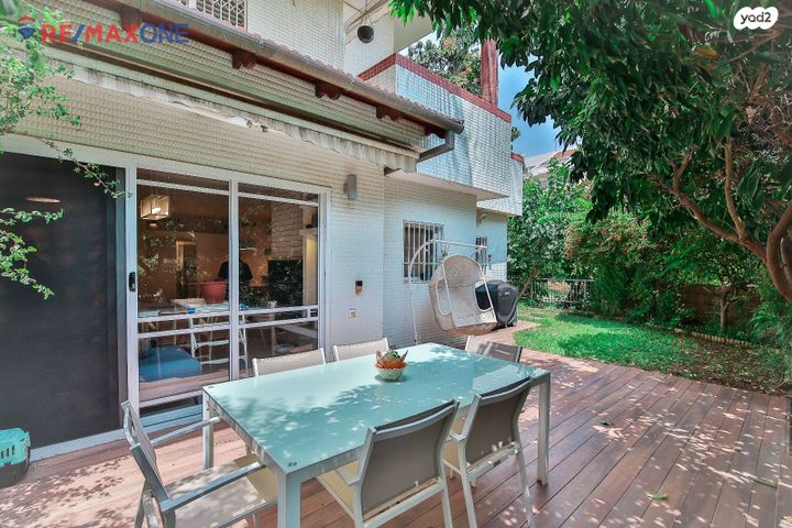 דירת גן, רעננה