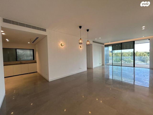 שדרות אבא אבן 