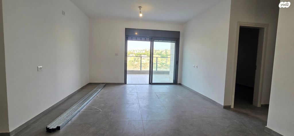 דירה, נחל שניר, רמת נבון . הר כרמי, כרמיאל