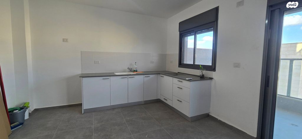 דירת גן, נחל דישון, רמת נבון . הר כרמי, כרמיאל