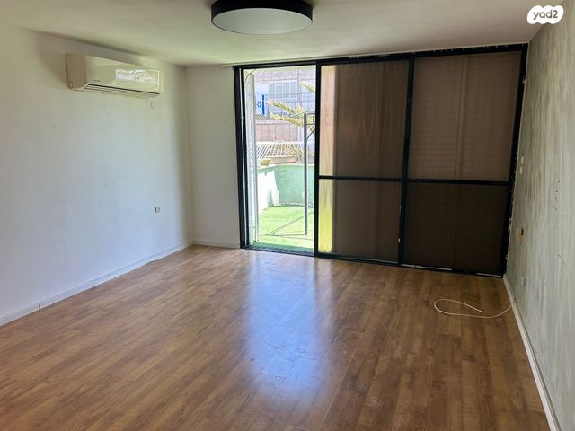 גג/ פנטהאוז, קדמן 20, נווה רמז, חולון