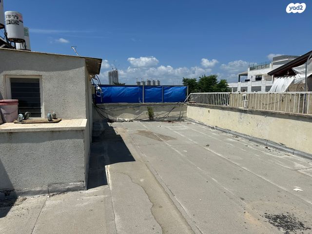 גג/ פנטהאוז, קדמן 20, נווה רמז, חולון