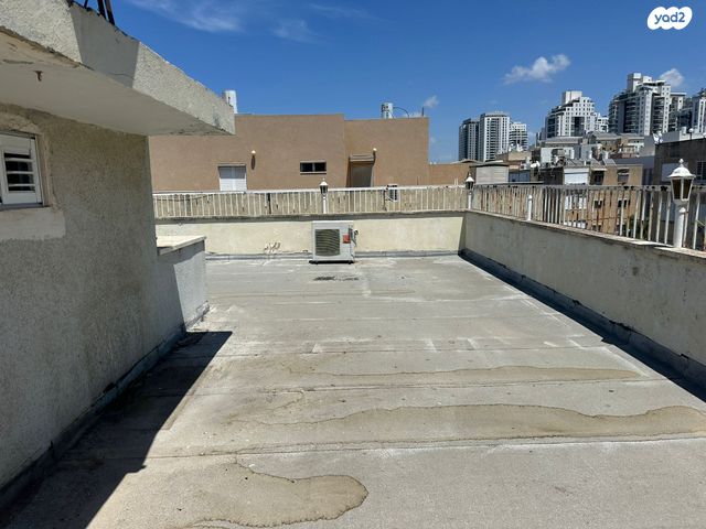 גג/ פנטהאוז, קדמן 20, נווה רמז, חולון
