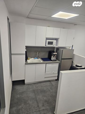 משרדים, חיפה