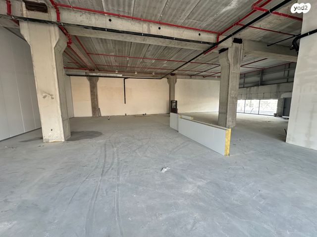 חנויות/ שטח מסחרי, מודיעין מכבים רעות