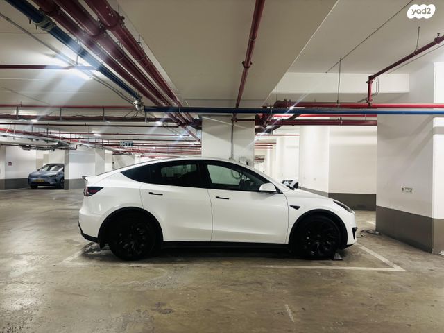 מודעת רכב טסלה מודל Y