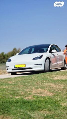 מודעת רכב טסלה מודל 3