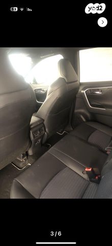 טויוטה RAV4