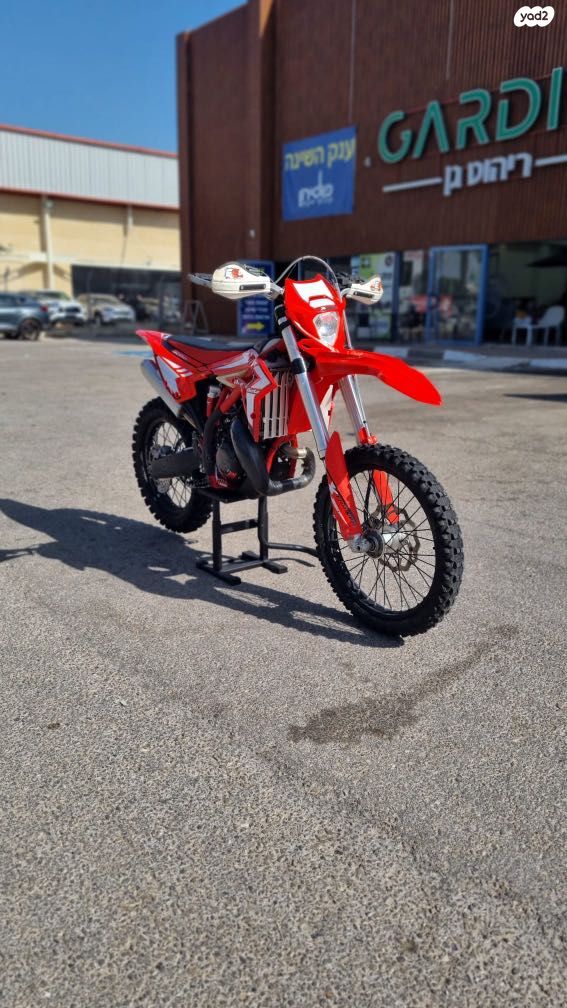 מודעת רכב בטא איקסטריינר 300