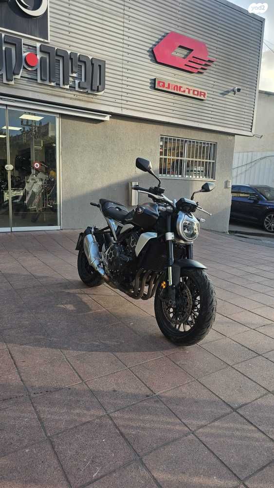 הונדה CB1000R
