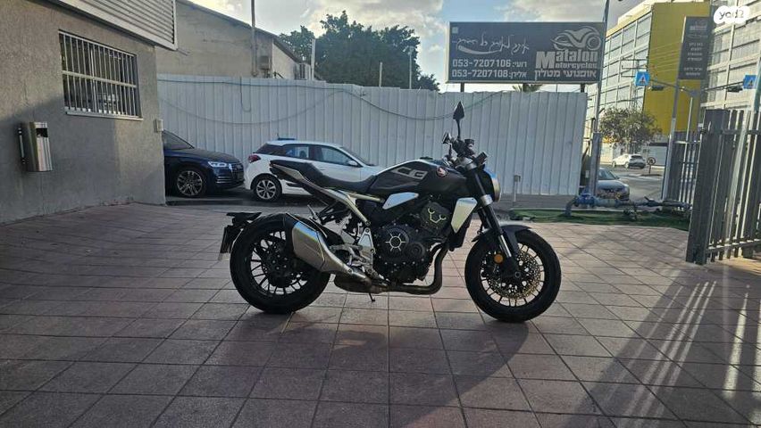 הונדה CB1000R
