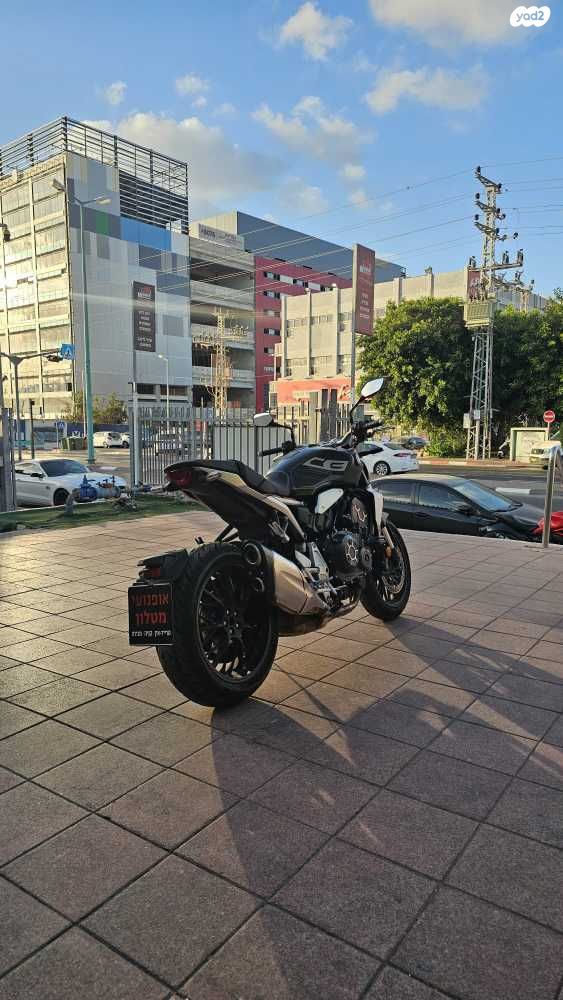 הונדה CB1000R