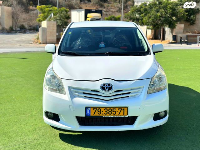 מודעת רכב טויוטה ורסו