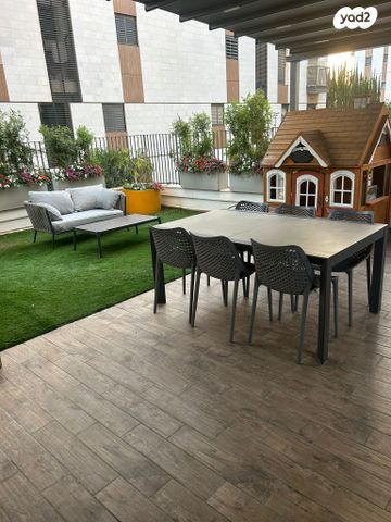 גג/ פנטהאוז, אהבת אדם 87, שרונה, כפר יונה