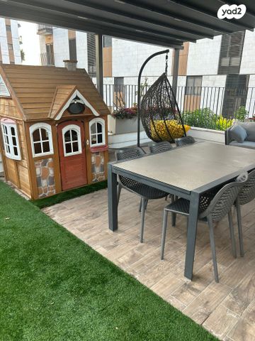 גג/ פנטהאוז, אהבת אדם 87, שרונה, כפר יונה