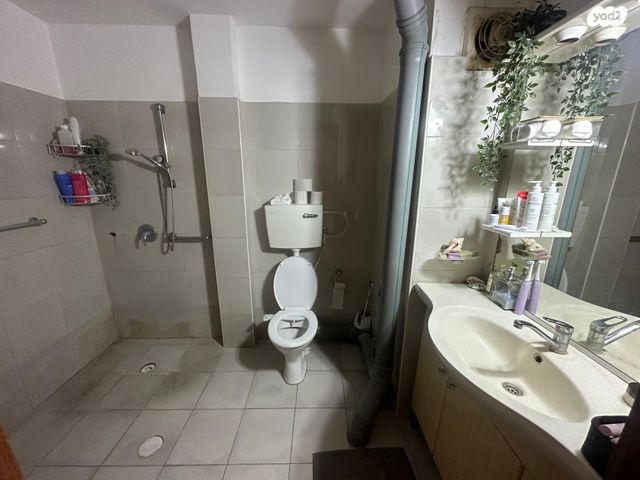 דירה, יצחק שדה 39, גבעת הרקפות, גבעת תל חי, קרית אתא