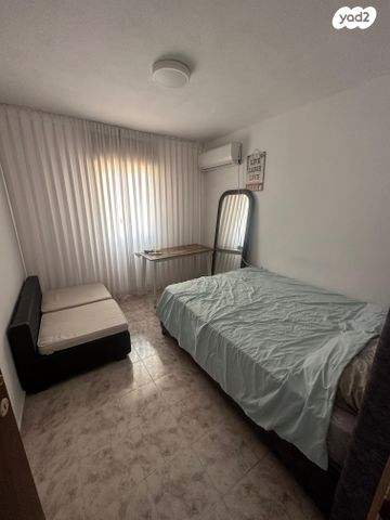 דירה, יצחק שדה 39, גבעת הרקפות, גבעת תל חי, קרית אתא