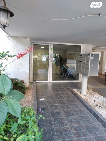 מקס נורדאו 17