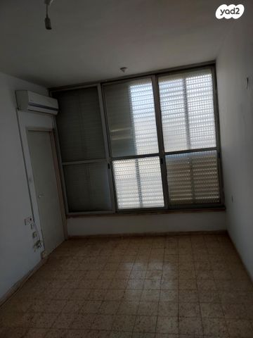 דירה, מקס נורדאו 17, ג' / מרכז מזרח העיר, רחובות