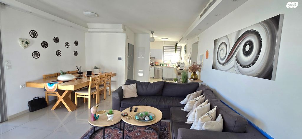 דירה, יצחק רבין 40, קרית רבין, חולון