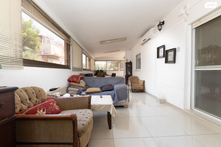 דירת גן, האירוס, נאות הדרים (חבצלת הצעירה), קרית עקרון