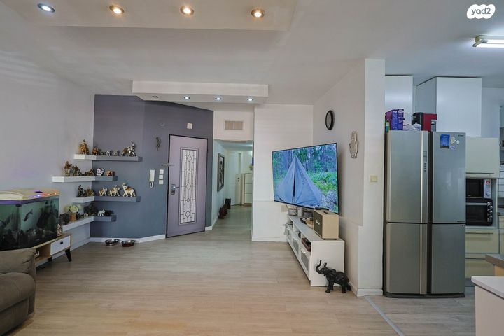 דירה, הוד השרון