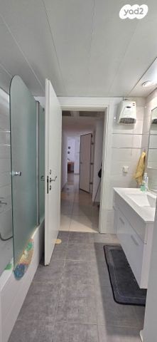 דירה, יצחק רבין 40, קרית רבין, חולון