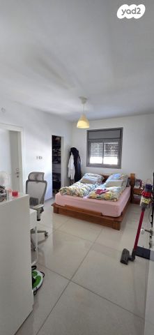 דירה, יצחק רבין 40, קרית רבין, חולון