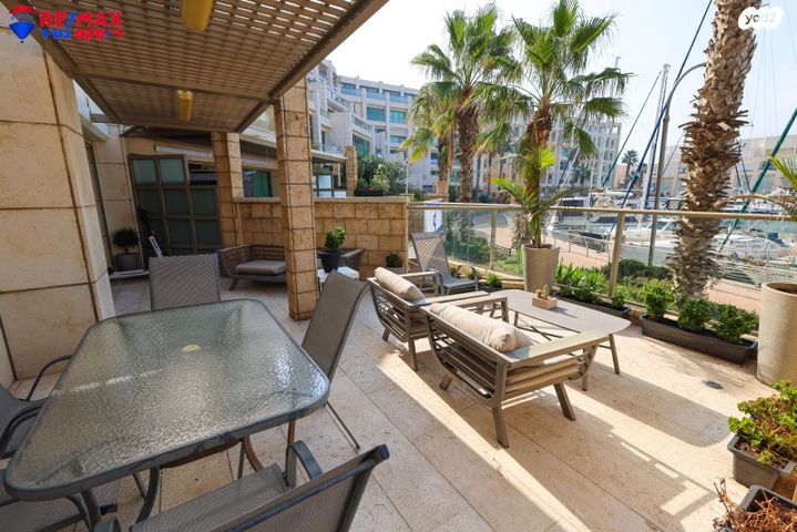 דירת גן, הרצליה