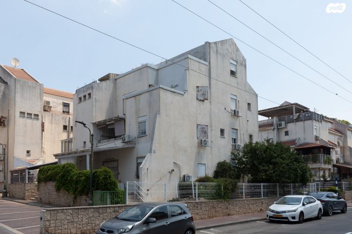 דירת גן, האירוס, נאות הדרים (חבצלת הצעירה), קרית עקרון