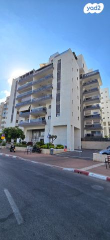 דירה, יצחק רבין 40, קרית רבין, חולון