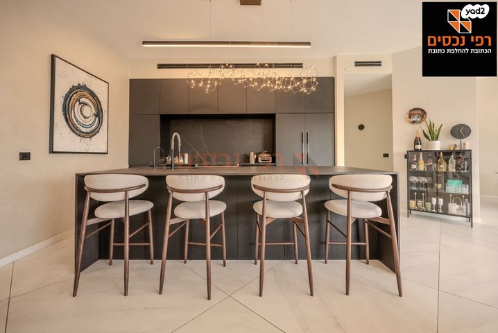 גג/ פנטהאוז, שינקין, גבעתיים