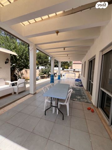 בית פרטי/ קוטג', אלונים 1, חיננית, חיננית