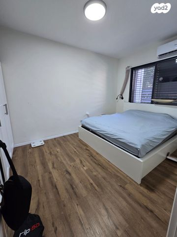 דירה, טשרניחובסקי 13, לב העיר, בת ים