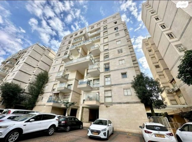 דירה, הרב מכלוף יאנה 3, משכנות זבולון, נתניה